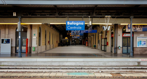 Bologna, 46 anni dalla strage alla stazione: oggi il corteo e il silenzio